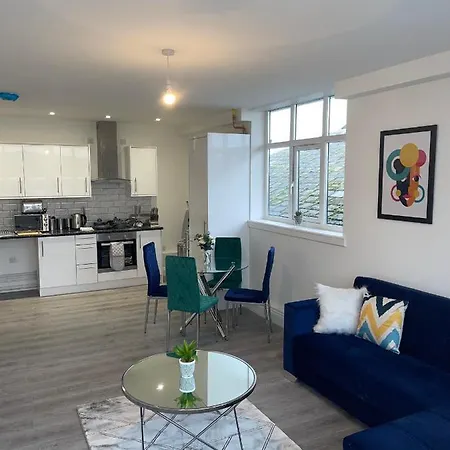 2 Bedroom Apartment - Flitwick - Contractor Friendly - Tourist Ready - Full Kitchen - Wifi - Smart Tv - Sofa Bed - Free Parking - Ideal For Short Or Long Stays Exterior photo
