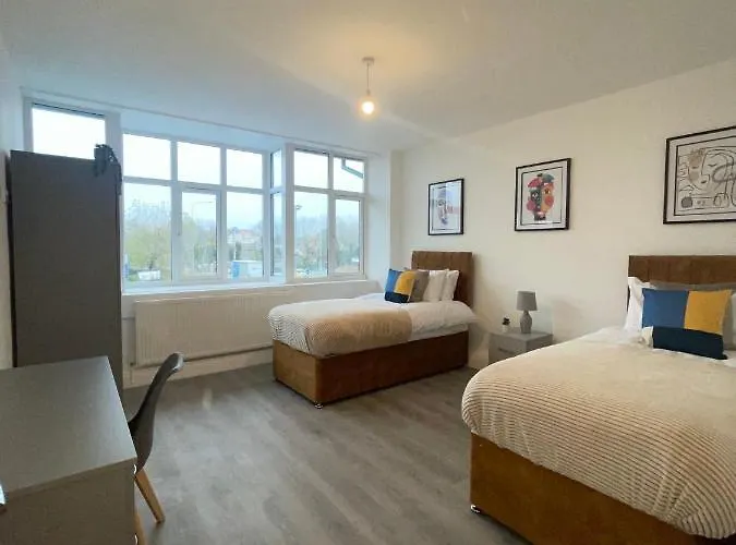 2 Bedroom Apartment - Flitwick - Contractor Friendly - Tourist Ready - Full Kitchen - Wifi - Smart Tv - Sofa Bed - Free Parking - Ideal For Short Or Long Stays