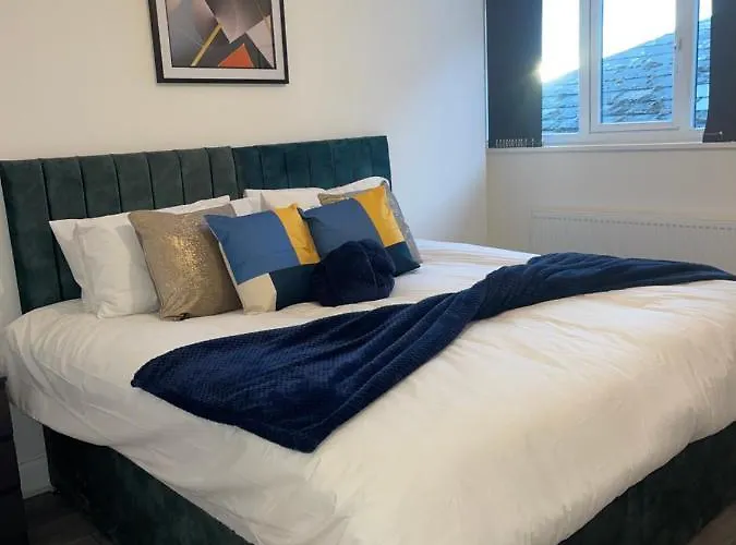 2 Bedroom Apartment - Flitwick - Contractor Friendly - Tourist Ready - Full Kitchen - Wifi - Smart Tv - Sofa Bed - Free Parking - Ideal For Short Or Long Stays